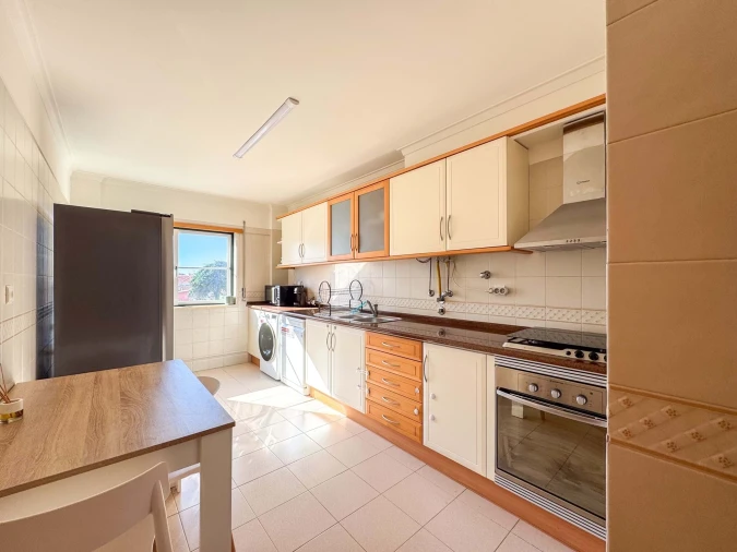 Apartamento T2 para Venda em Algueirão-Mem Martins Foto 8