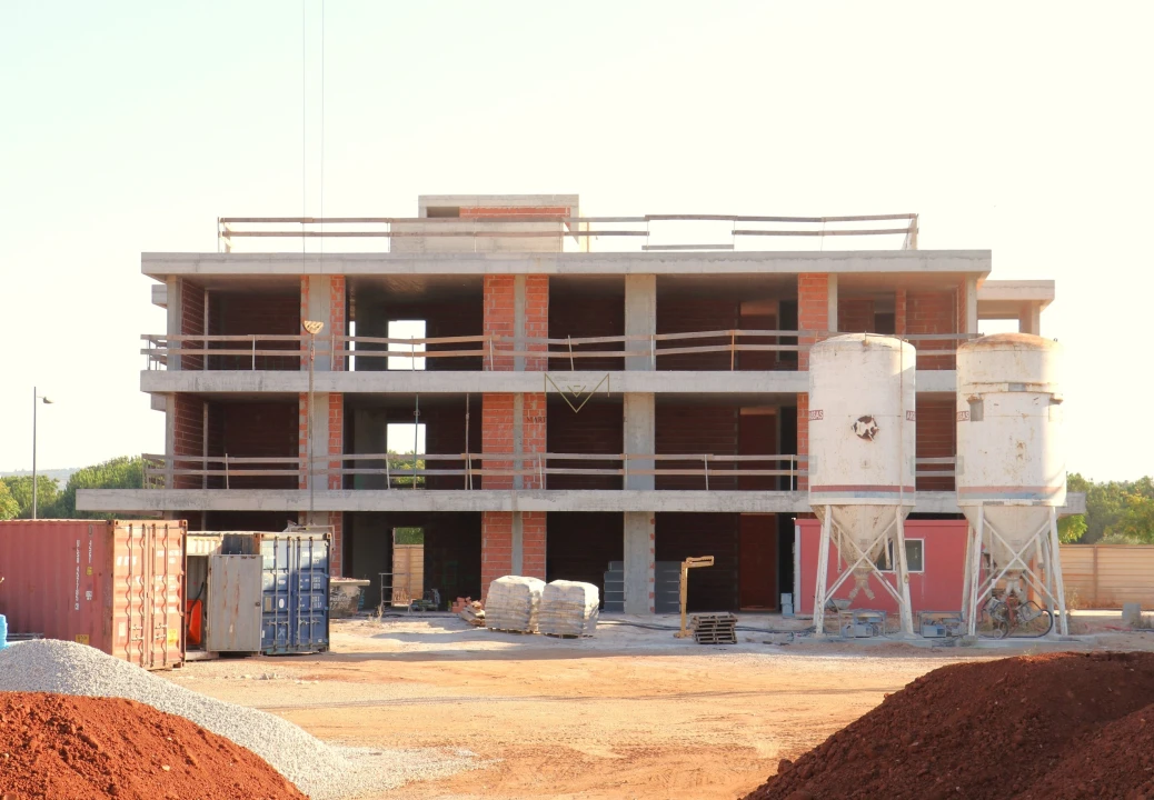 Apartamento T2 para Venda em Quarteira Foto 2