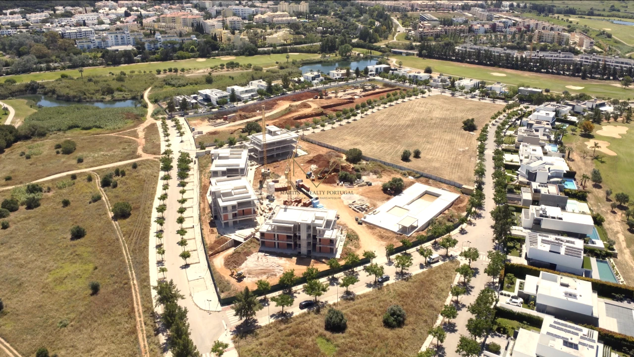 Apartamento T2 para Venda em Quarteira Foto 10