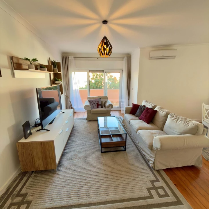 Apartamento T2 para Venda em Cascais e Estoril Foto 2