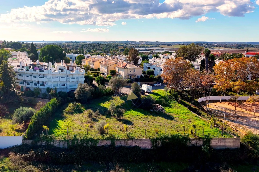 Terreno para Venda em Alvor Foto 6