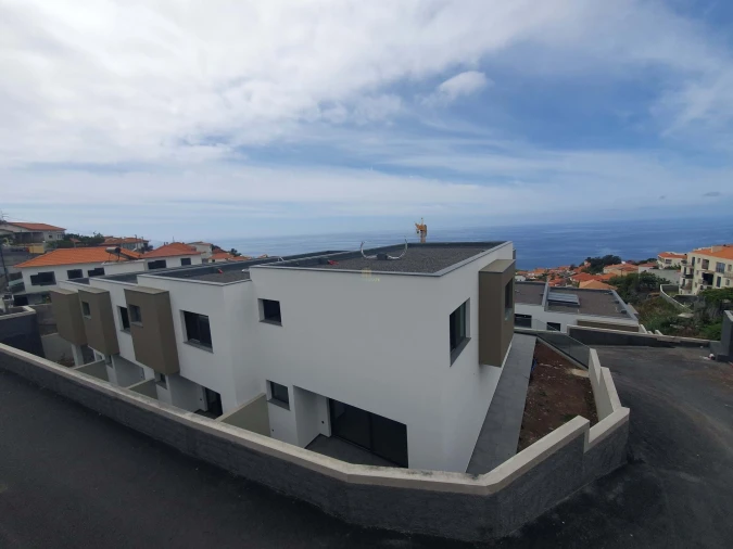 Moradia T3 para Venda em Funchal (Santa Maria Maior) Foto 2