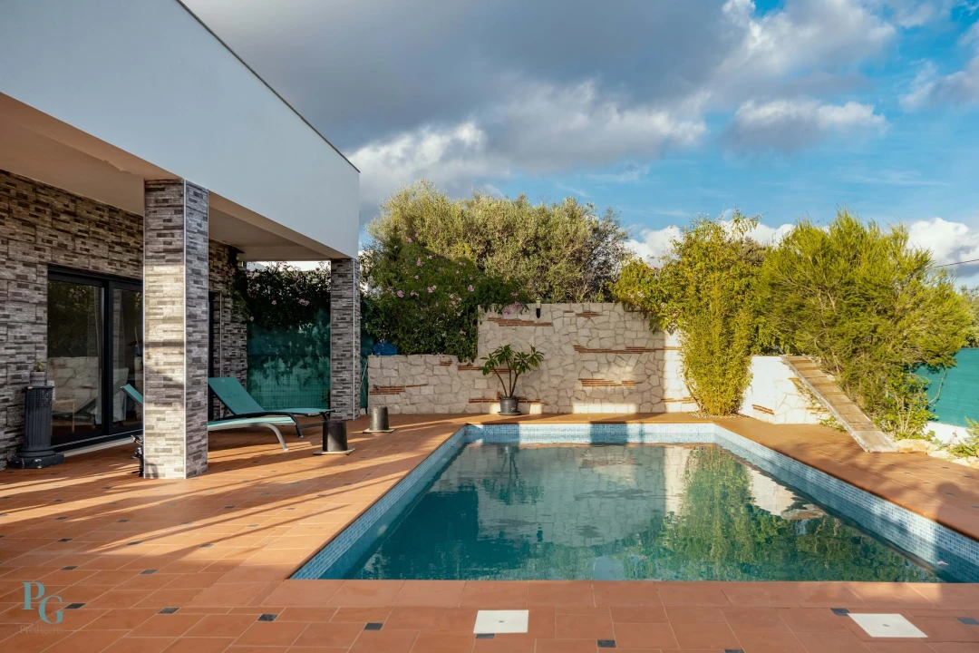 Moradia T4 para Venda em Mexilhoeira Grande Foto 4