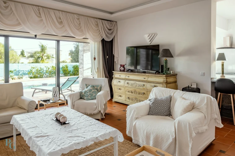 Moradia T4 para Venda em Mexilhoeira Grande Foto 27