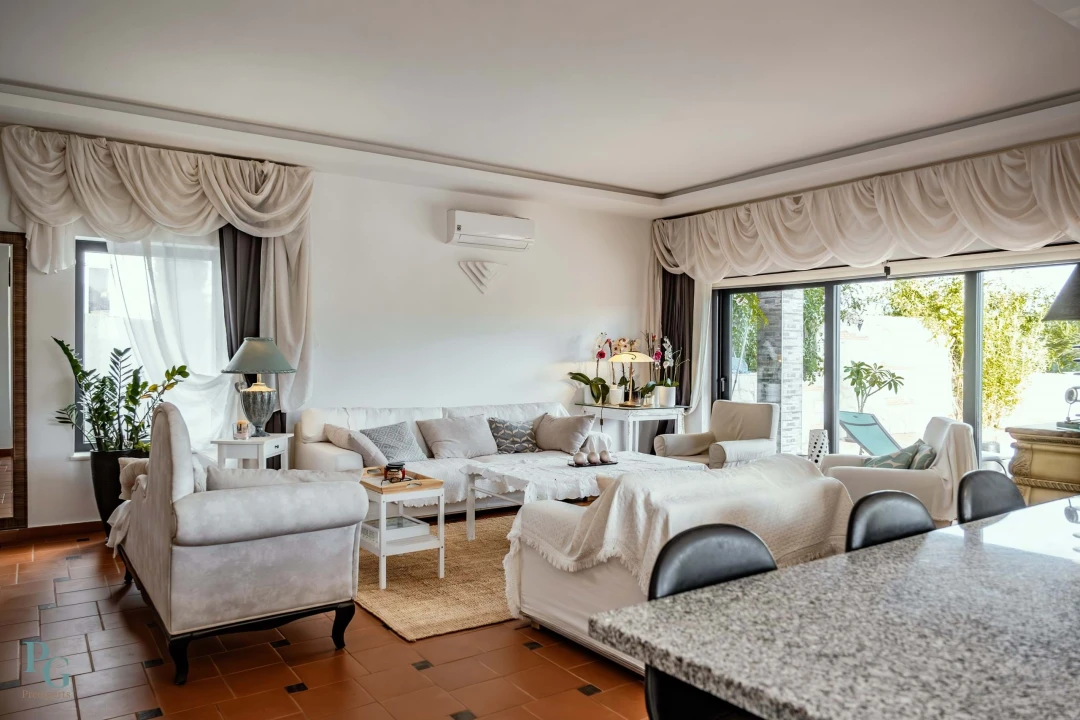 Moradia T4 para Venda em Mexilhoeira Grande Foto 26