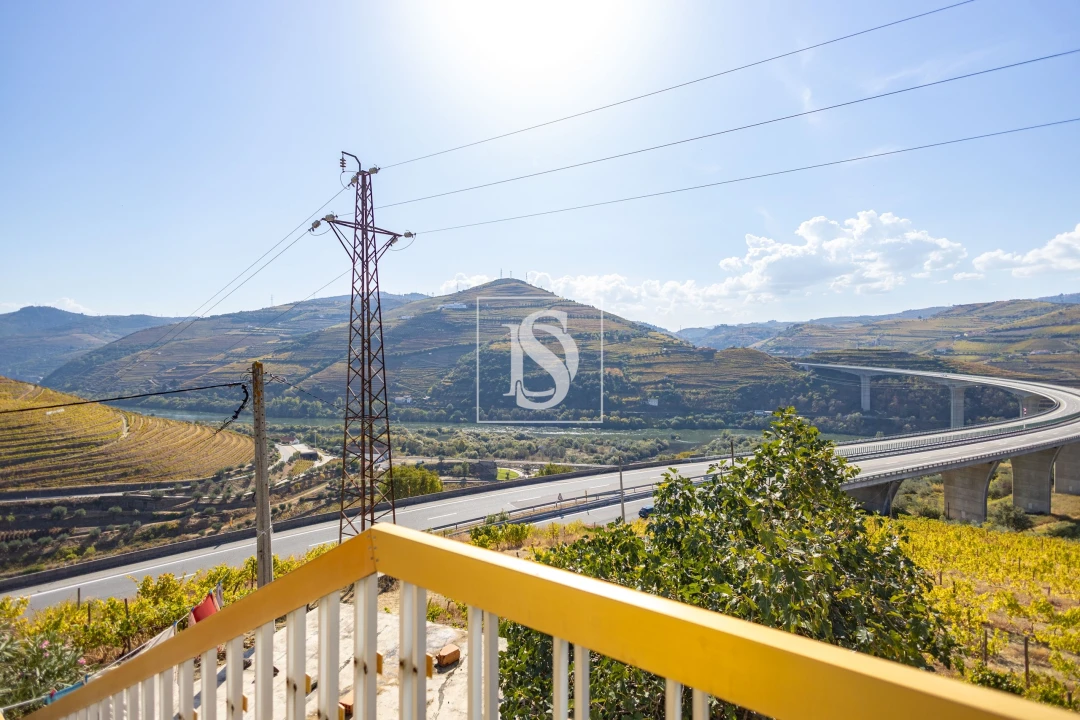 Quinta T4 para Venda em Peso da Régua e Godim Foto 13