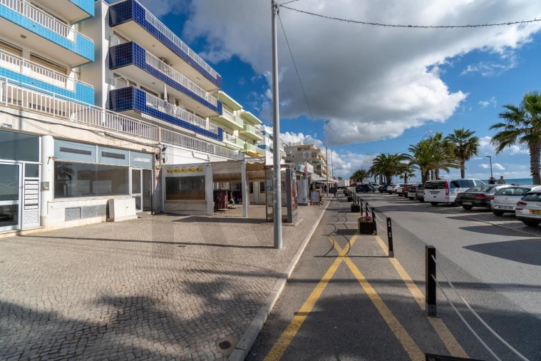 Negócio para Venda em Quarteira Foto 14