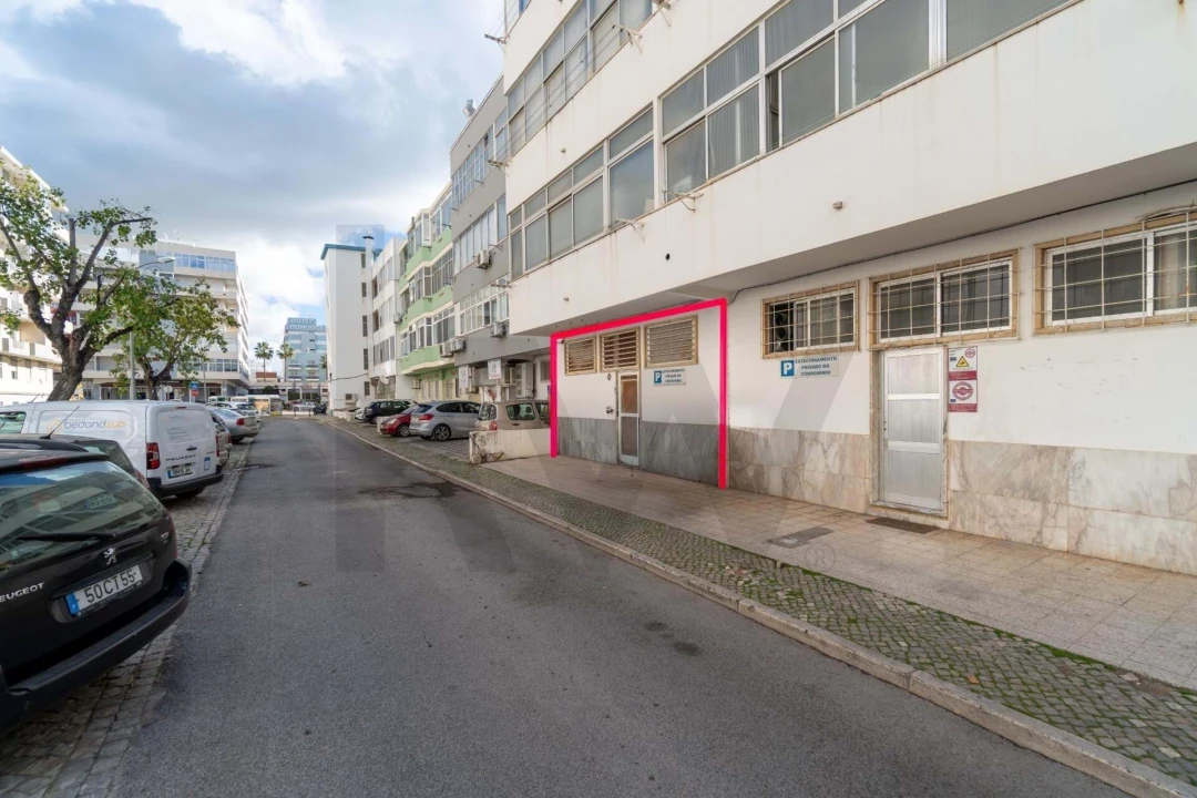 Negócio para Venda em Quarteira Foto 42