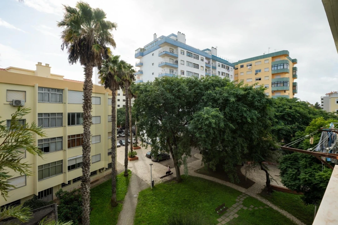 Apartamento T2 para Venda em Portimão Foto 18