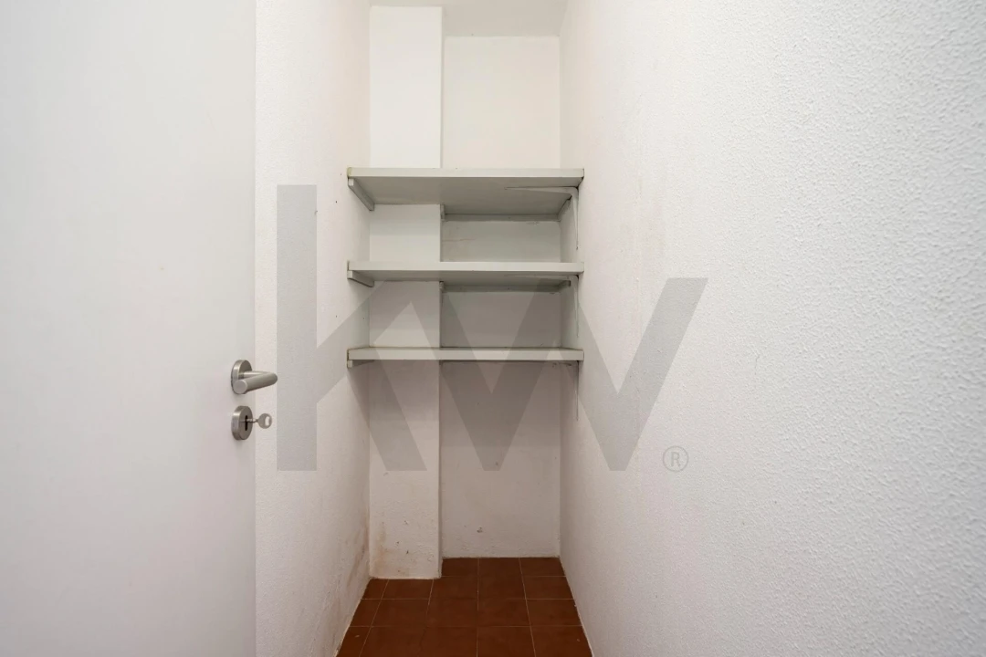 Apartamento T2 para Venda em Portimão Foto 13