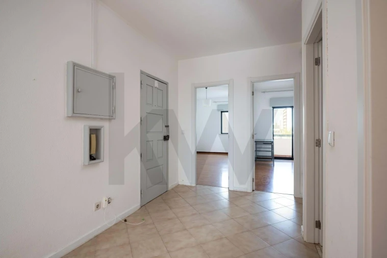 Apartamento T2 para Venda em Portimão Foto 11