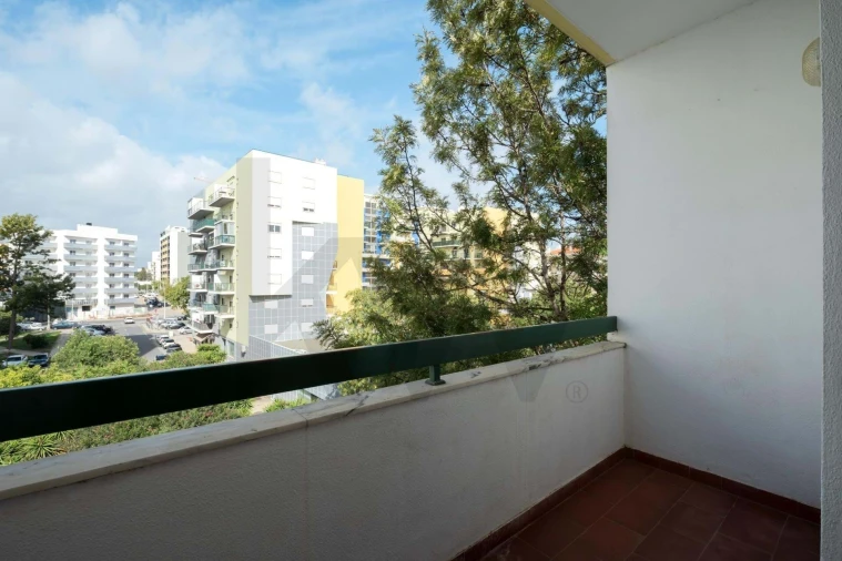 Apartamento T2 para Venda em Portimão Foto 14