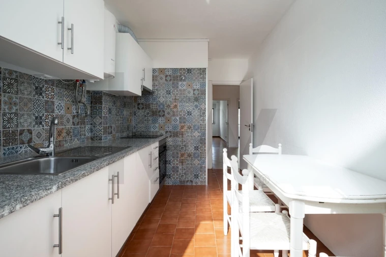 Apartamento T2 para Venda em Portimão Foto 2