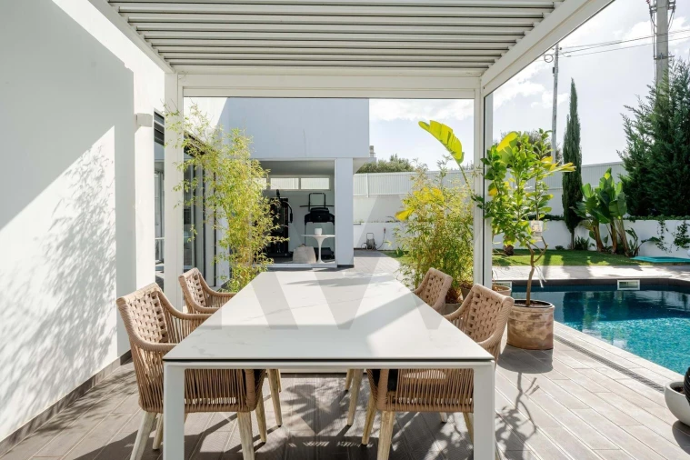 Moradia T3 para Venda em Armação de Pera Foto 34