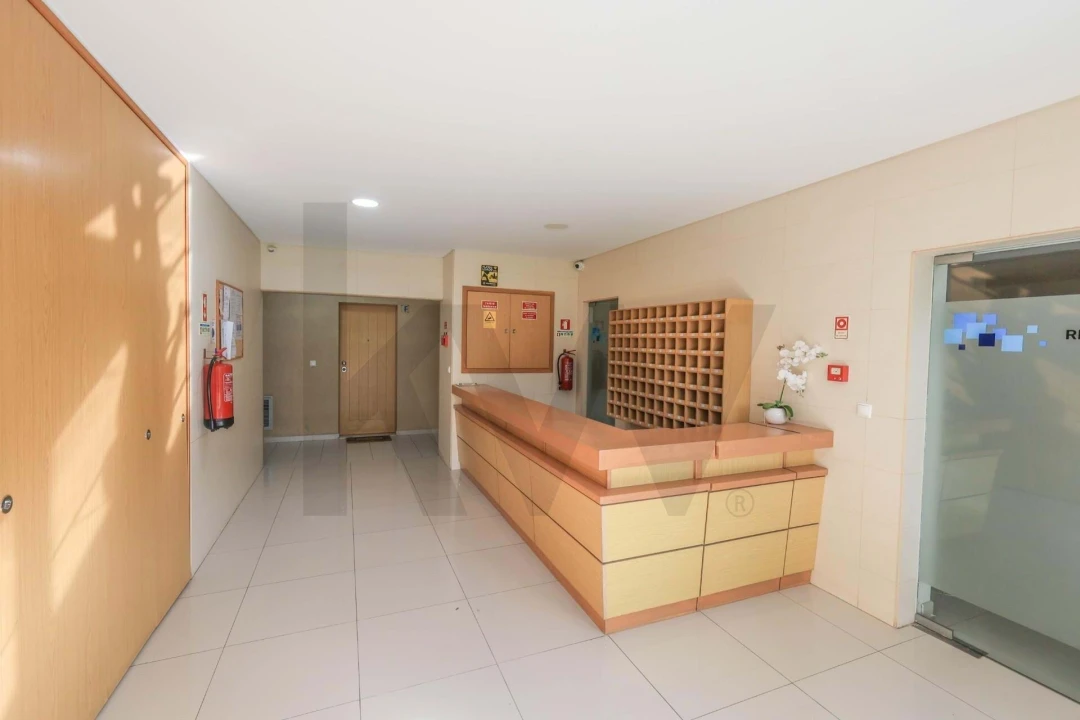 Apartamento T1 para Venda em Portimão Foto 14