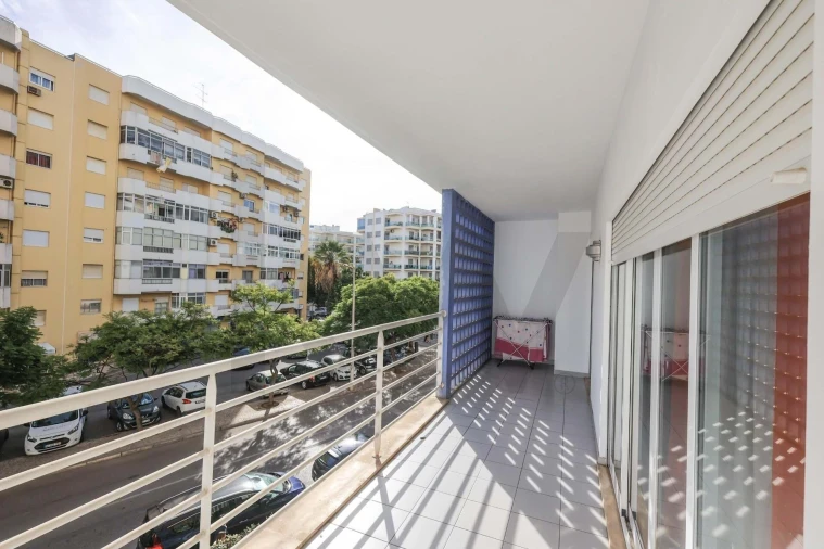 Apartamento T1 para Venda em Portimão Foto 6