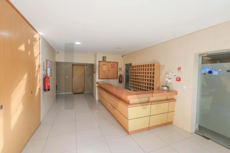 Apartamento T1 para Venda em Portimão Foto 14
