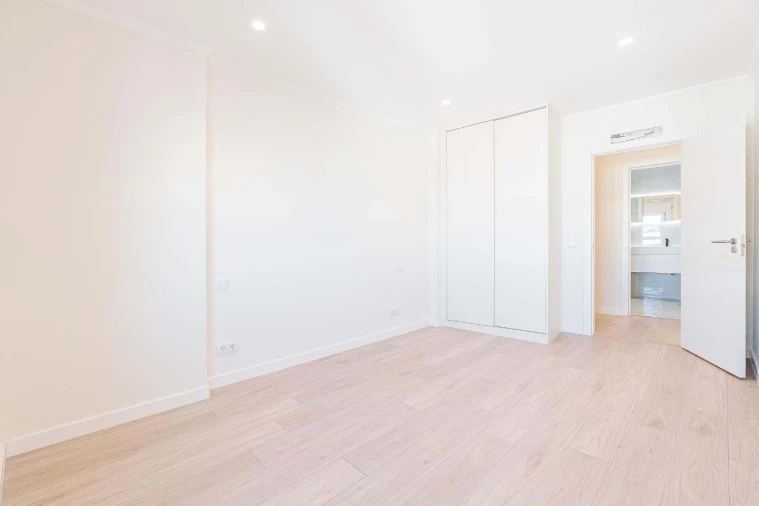 Apartamento T4 para Venda em Massamá e Monte Abraão Foto 8