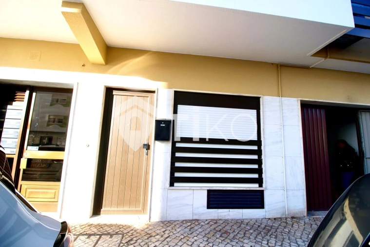 Negócio para Venda em Venteira Foto 24