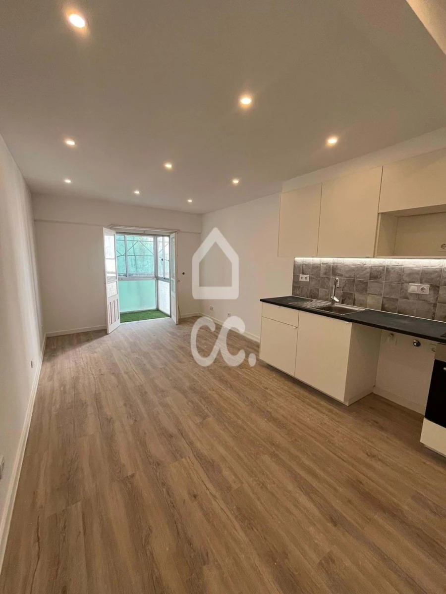 Apartamento T2 para Venda em Santa Iria de Azoia, São João da Talha e Bobadela Foto 4