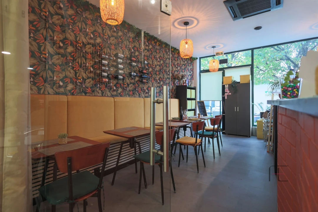 Negócio para Venda em Ramalde Foto 1