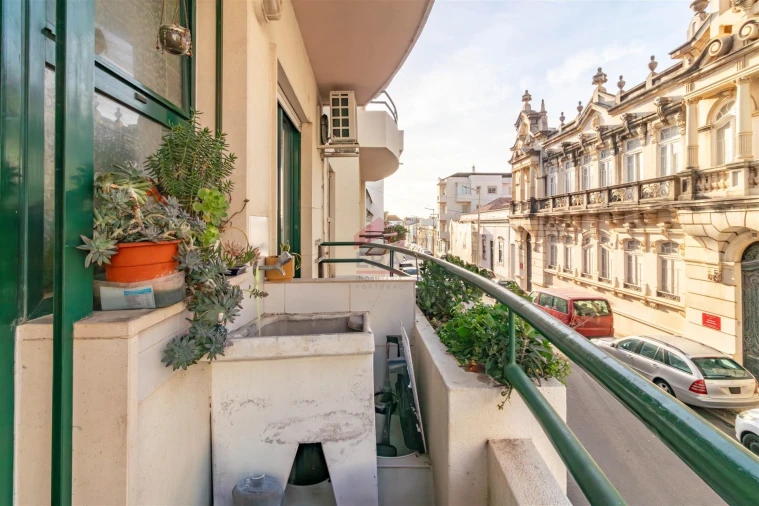 Apartamento T0 para Venda em Faro (Sé e São Pedro) Foto 11