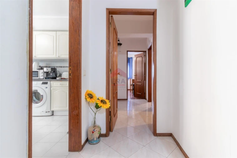 Apartamento T0 para Venda em Faro (Sé e São Pedro) Foto 4