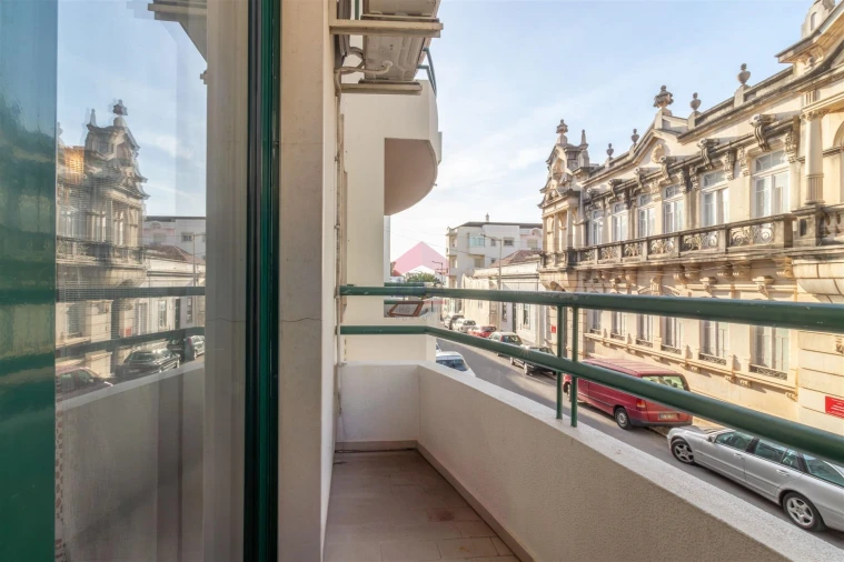 Apartamento T0 para Venda em Faro (Sé e São Pedro) Foto 12