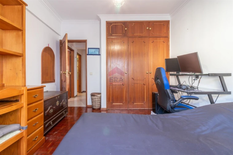 Apartamento T0 para Venda em Faro (Sé e São Pedro) Foto 15