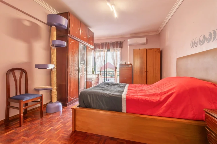 Apartamento T0 para Venda em Faro (Sé e São Pedro) Foto 6