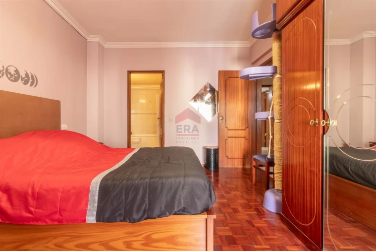 Apartamento T0 para Venda em Faro (Sé e São Pedro) Foto 7