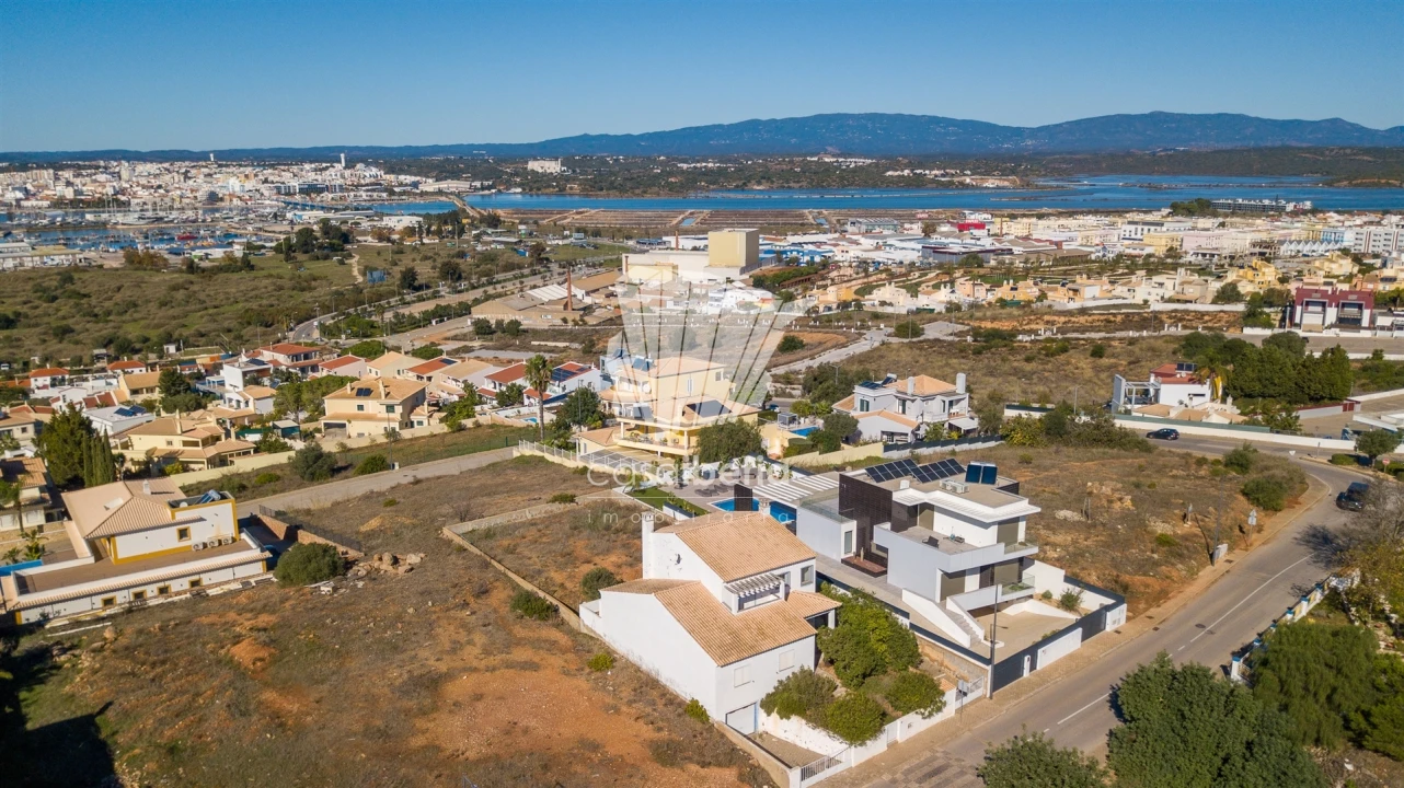 Moradia T3 para Venda em Ferragudo Foto 15