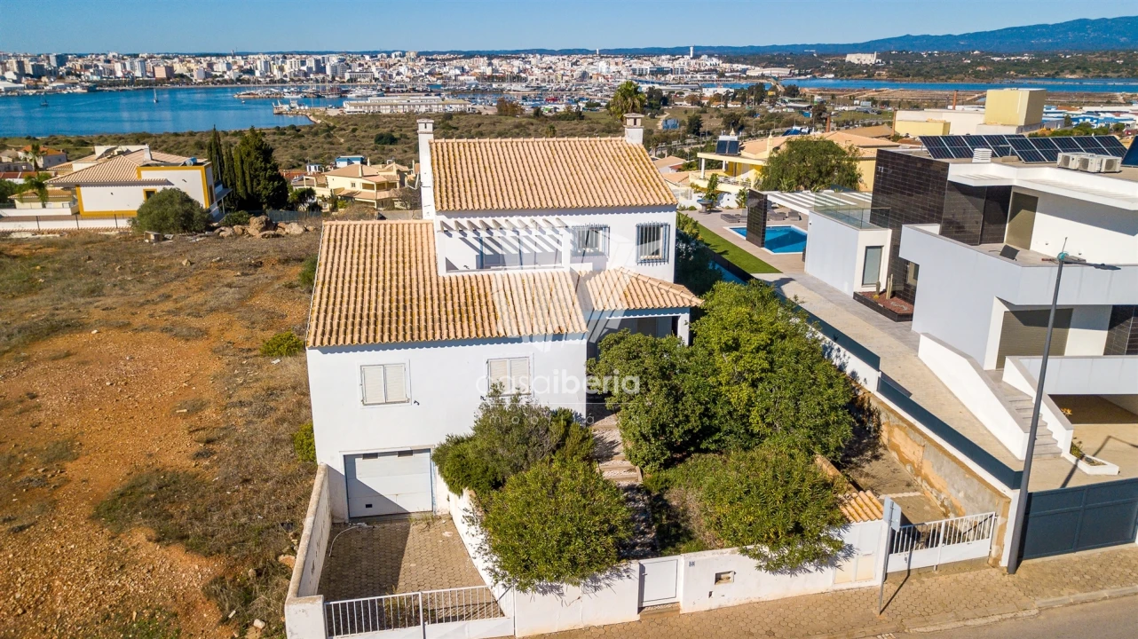 Moradia T3 para Venda em Ferragudo Foto 8