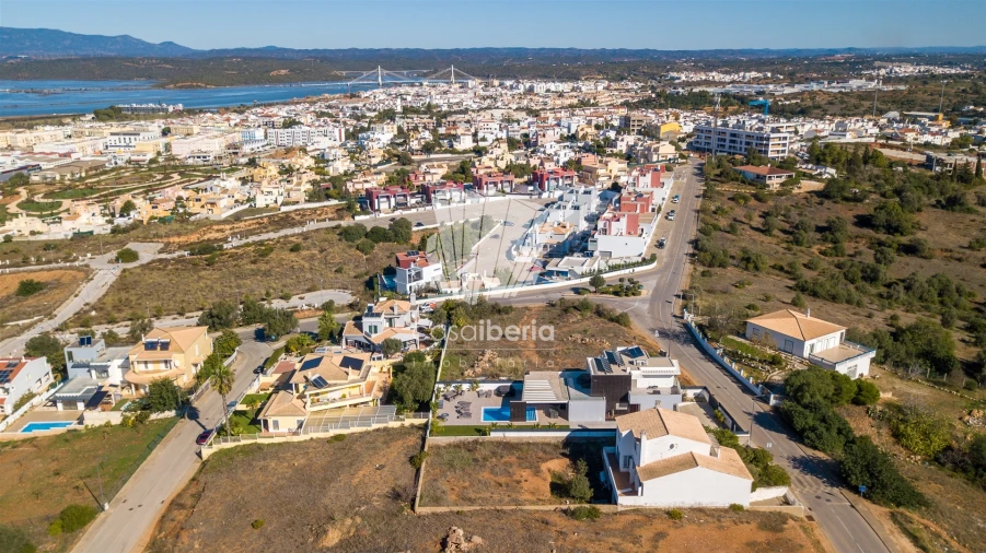 Moradia T3 para Venda em Ferragudo Foto 12