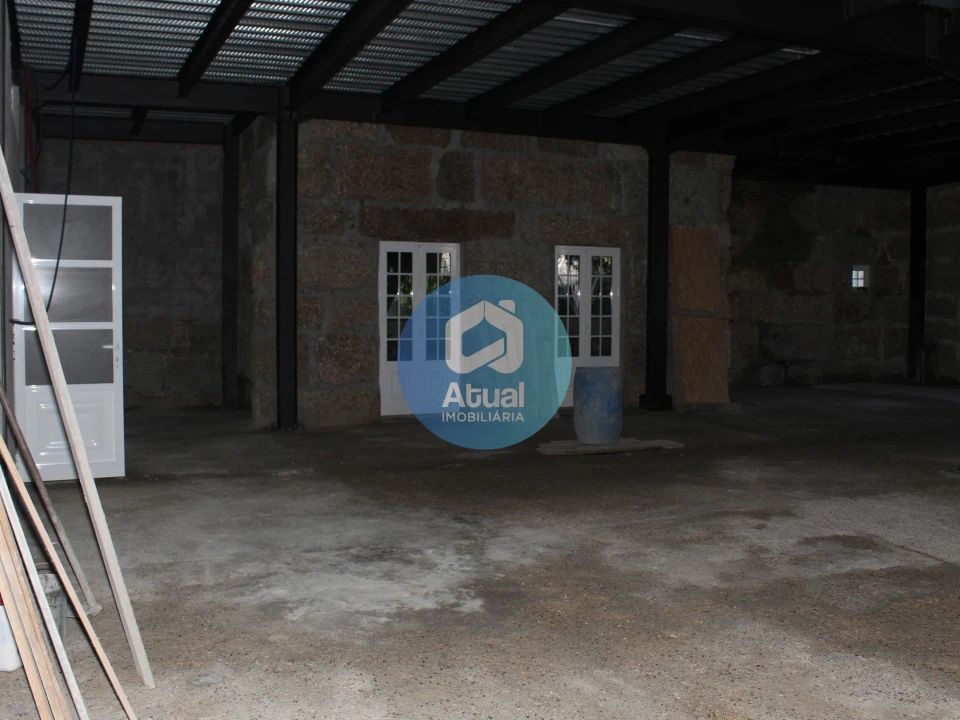 Loja para Arrendamento em Caldas de Vizela (São Miguel e São João) Foto 6