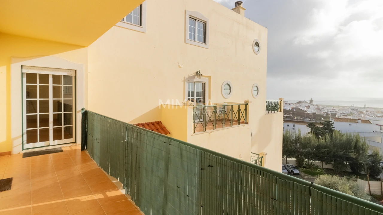 Apartamento T2 para Arrendamento em Lagos (São Sebastião e Santa Maria) Foto 41