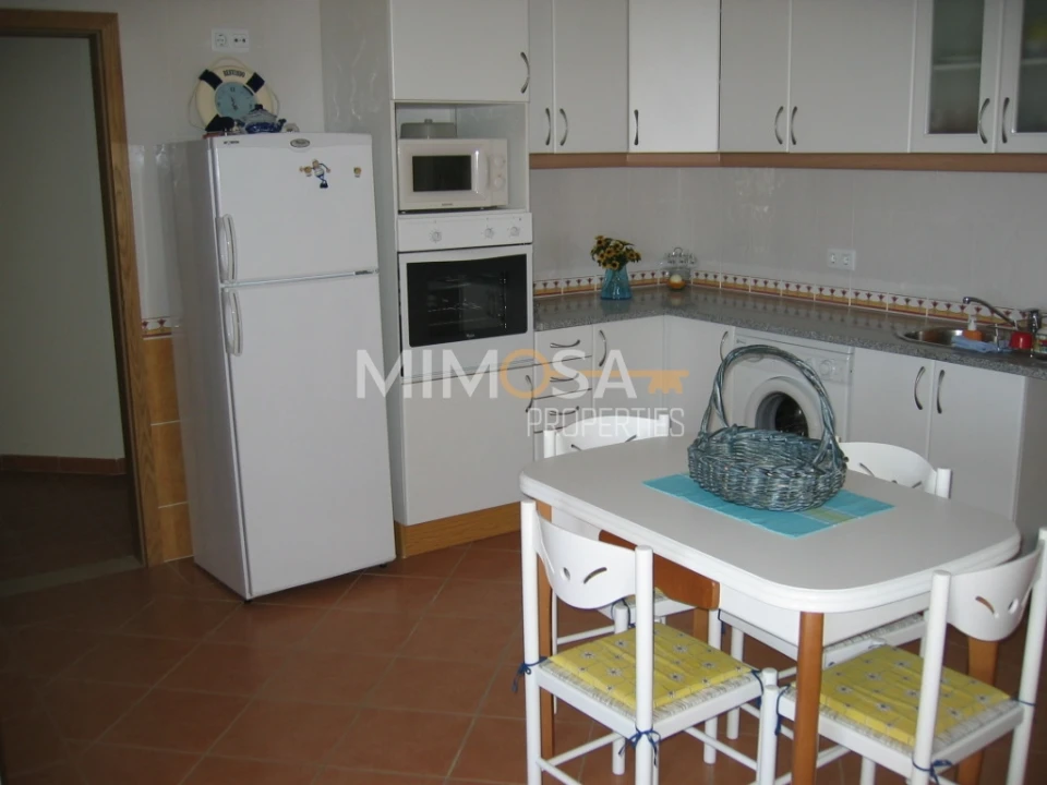 Apartamento T2 para Arrendamento em Lagos (São Sebastião e Santa Maria) Foto 7