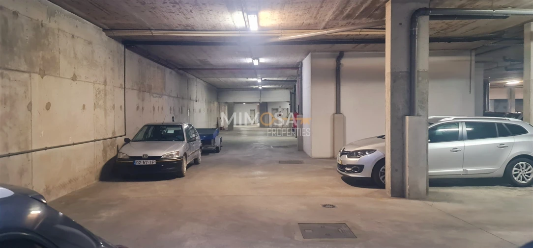 Apartamento T2 para Arrendamento em Lagos (São Sebastião e Santa Maria) Foto 30