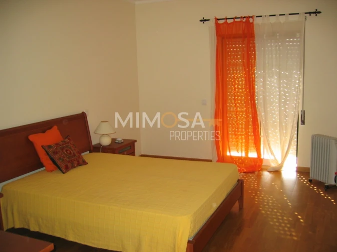 Apartamento T2 para Arrendamento em Lagos (São Sebastião e Santa Maria) Foto 11