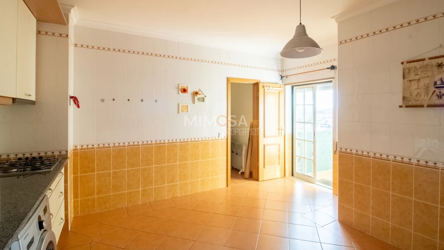 Apartamento T2 para Arrendamento em Lagos (São Sebastião e Santa Maria) Foto 8