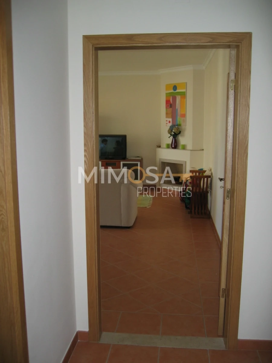 Apartamento T2 para Arrendamento em Lagos (São Sebastião e Santa Maria) Foto 5