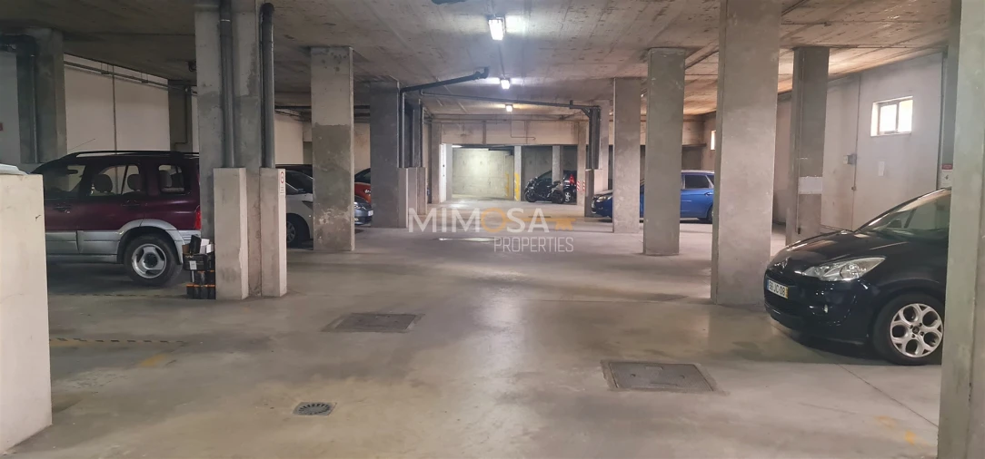 Apartamento T2 para Arrendamento em Lagos (São Sebastião e Santa Maria) Foto 28