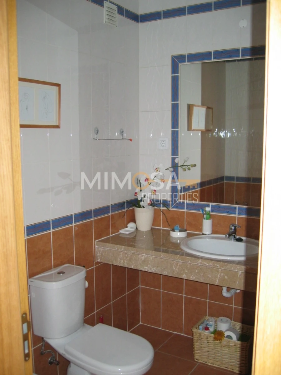 Apartamento T2 para Arrendamento em Lagos (São Sebastião e Santa Maria) Foto 13