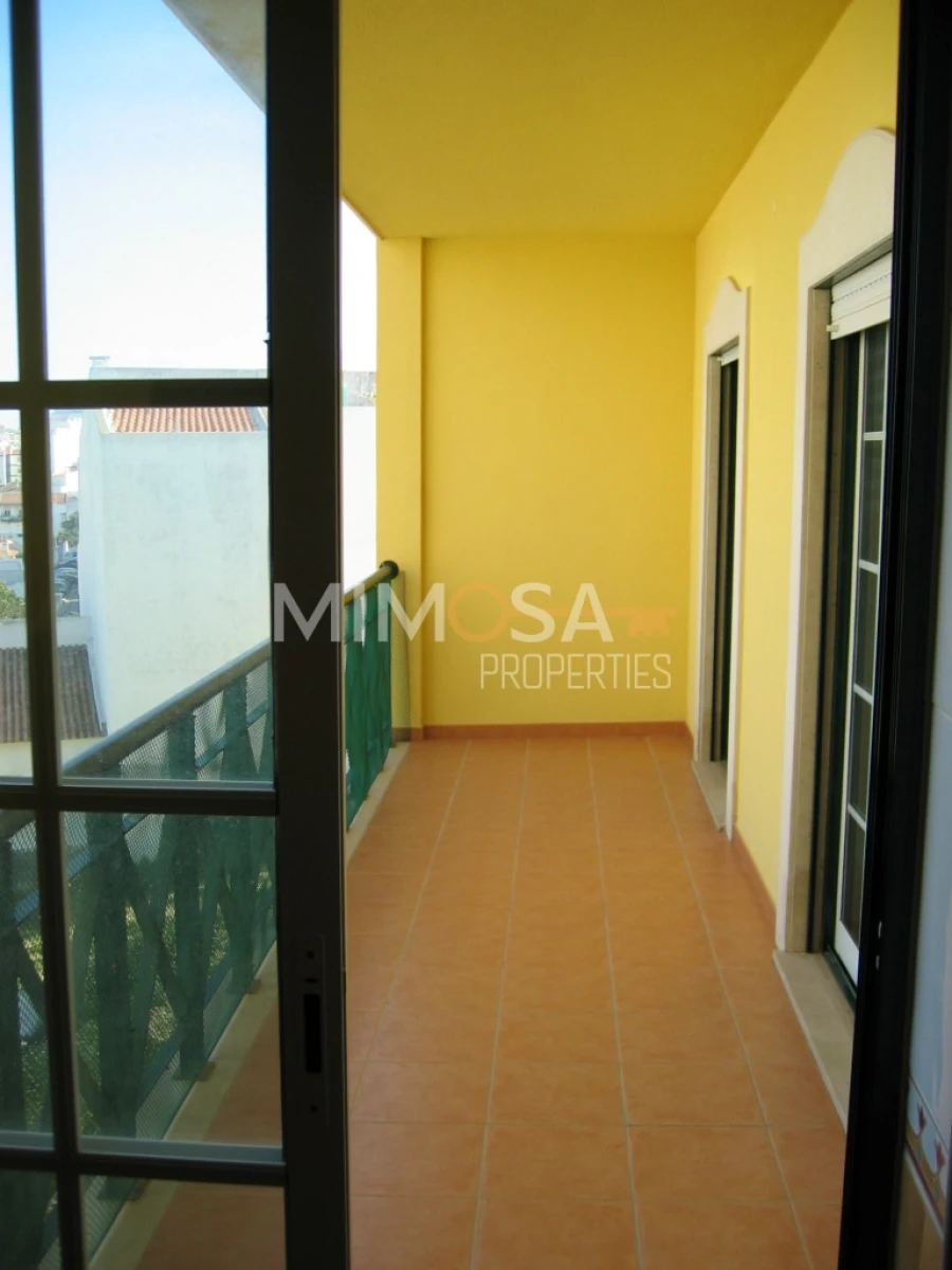 Apartamento T2 para Arrendamento em Lagos (São Sebastião e Santa Maria) Foto 10