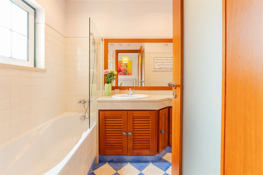 Moradia T4 para Venda em Santa Maria e São Miguel, São Martinho, São Pedro Penaferrim Foto 37