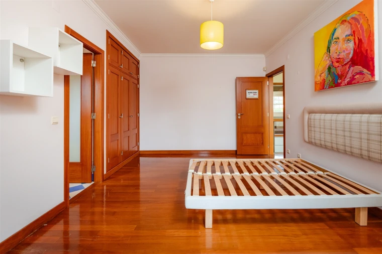 Moradia T4 para Venda em Santa Maria e São Miguel, São Martinho, São Pedro Penaferrim Foto 34