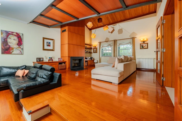 Moradia T4 para Venda em Santa Maria e São Miguel, São Martinho, São Pedro Penaferrim Foto 8