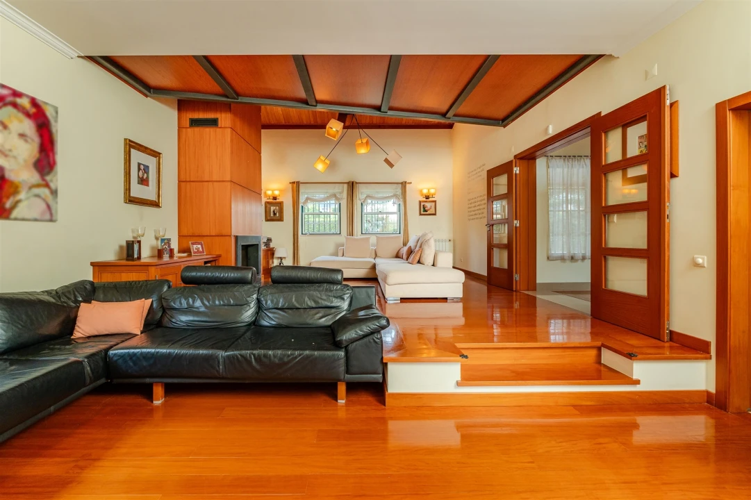 Moradia T4 para Venda em Santa Maria e São Miguel, São Martinho, São Pedro Penaferrim Foto 8