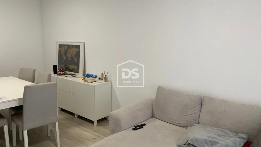 Apartamento T1 para Arrendamento em Santo Antonio Foto 4
