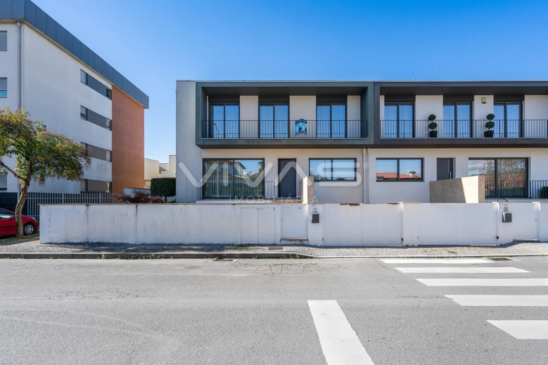 Moradia T3 para Venda em Vila Verde e Barbudo Foto 36